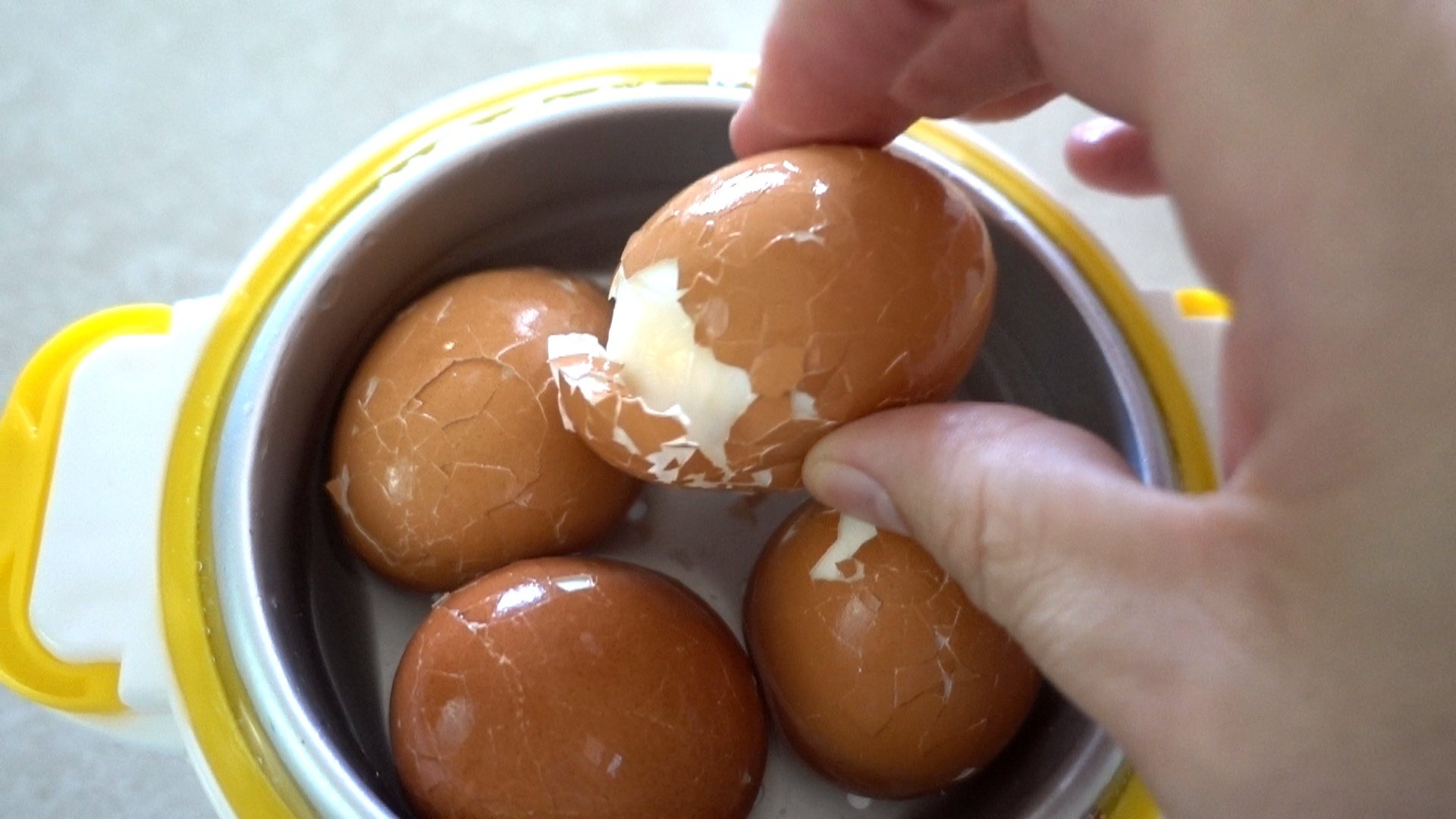 The Egg Pod Makes Perfect, Easy-to-Peel Eggs in the Microwave