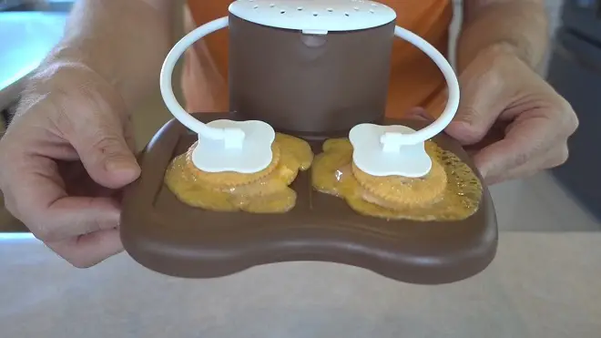 This microwave s'mores maker is my new favorite kitchen gadget