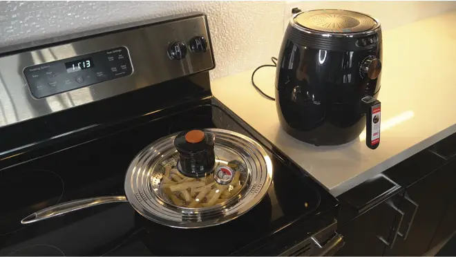 Crisper Lid - Turns Your Pan Into An Air Fryer!