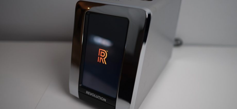 Review: Revolution InstaGLO® R180 Toaster & Panini Press